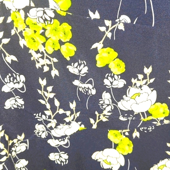 Perceptions New York brand. NWT Black floral print dress. Comes with belt🌷🌻 - Picture 3 of 9